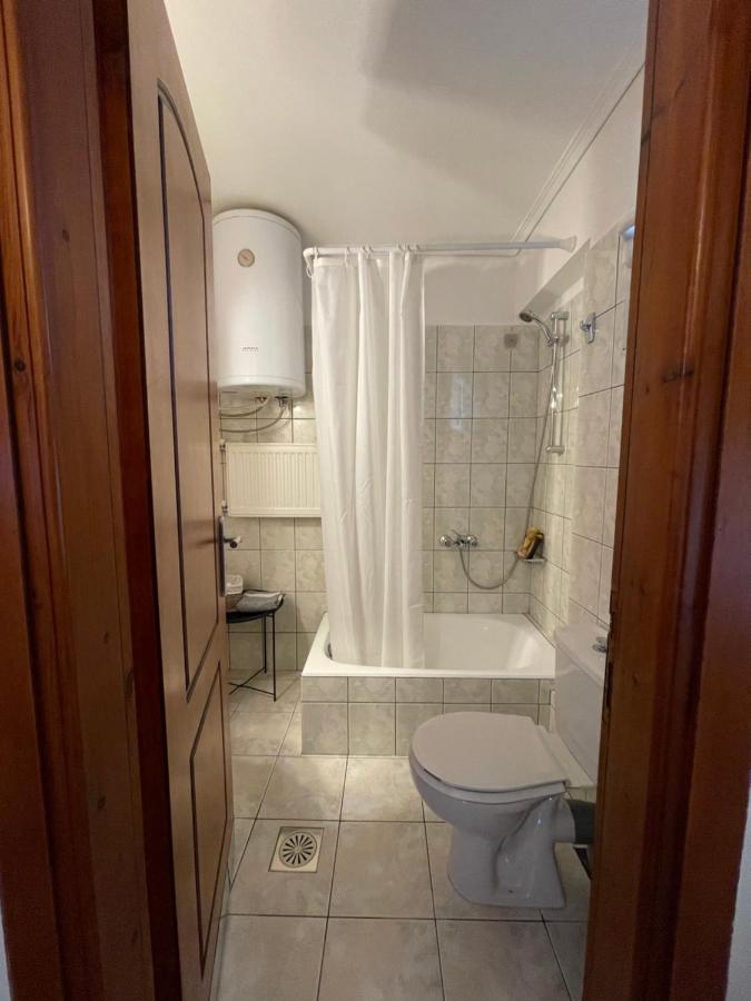 Flo'S Apartments Mesolóngion Zewnętrze zdjęcie
